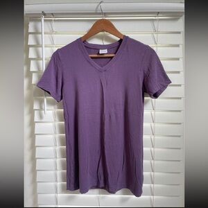 Encircled V-NeckT-Shirt XS in Purple